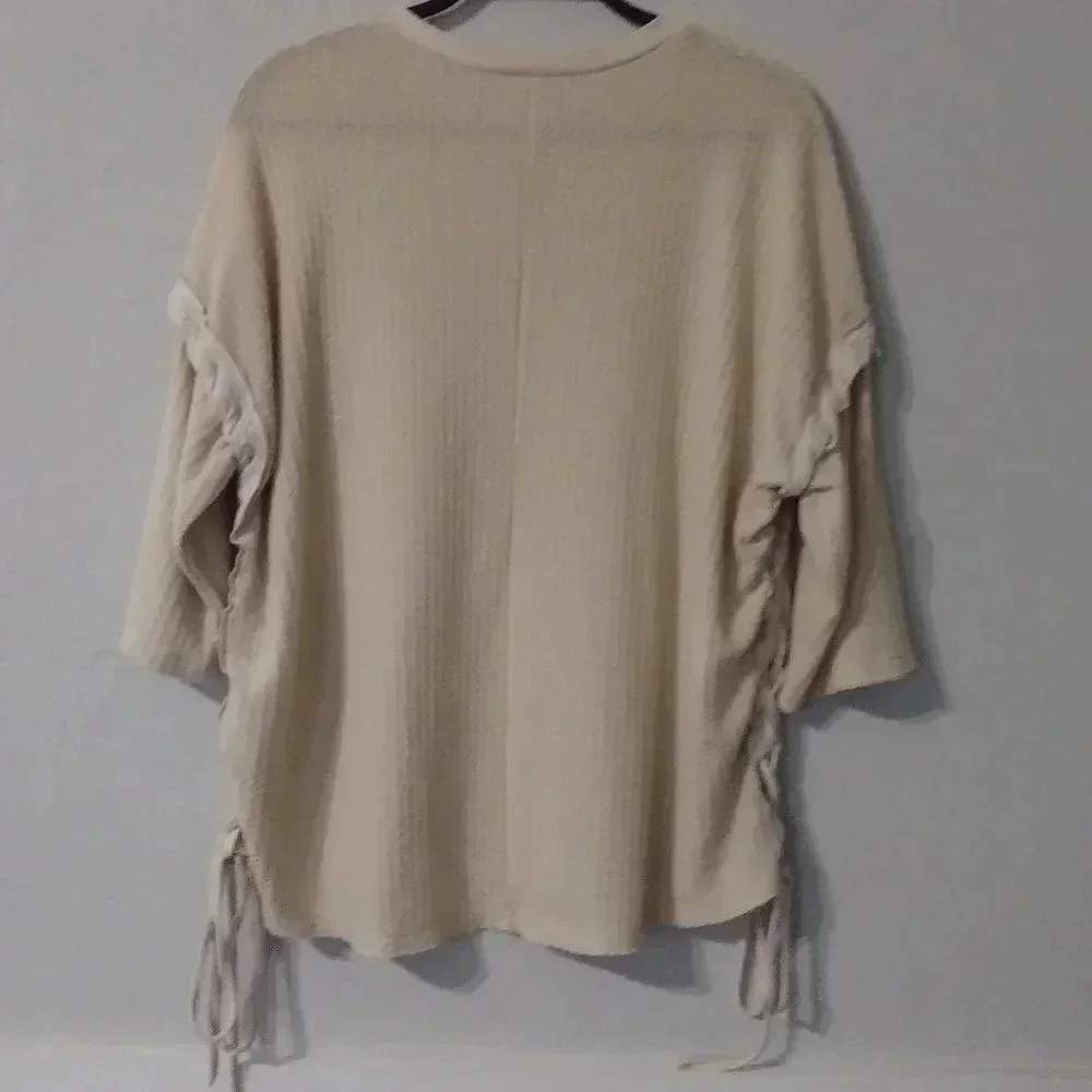 Andree by Unit Beige Knit Sweater - Picture 4 of 5